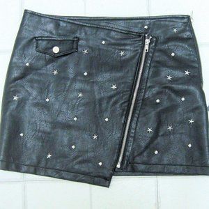 forever 21 faux leather skirt w/stars and studs 1x